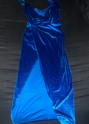 Robe en velour bleu nuit taille 36 Shein, marke: Shein, zustand: Sehr gut, größe: S / 36 / 8, 5,00 €, 5,95 € inklusive Vinted-Käuferschutz