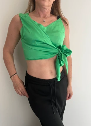 Top Zara Vert Effet Satin, merk: Zara, staat: Nieuw zonder prijskaartje, maat: XS / 34 / 6, € 5,00, € 5,95 inclusief Kopersbescherming