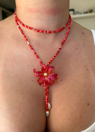 Handmade beaded flower neklace, marque: COQUETTE, état: Très bon état, 8,00 €, 9,10 € Protection acheteurs incluse