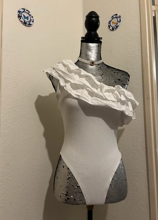 Bodie froufrou chic Zara vintage style, marke: Zara, zustand: Sehr gut, größe: M / 38 / 10, 9,50 €, 10,68 € beinhaltet Vinted-Käuferschutz Pro