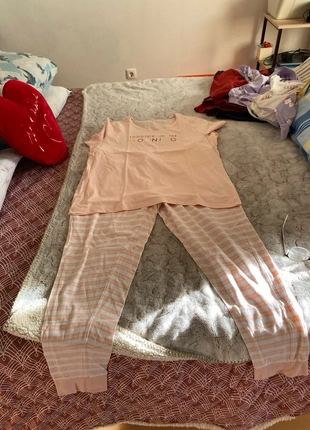 Pyjama femme manche courte, merk: Esmara, staat: Heel goed, maat: L / 40 / 12, € 5,00, € 5,95 inclusief Kopersbescherming