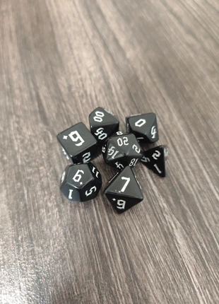 Set dadi nero bianco dungeon and dragons, marque: D&D, état: Très bon état, 2,99 €, 3,84 € Protection acheteurs incluse