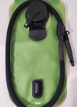 Poche à eau 3L avec tuyau – Sac d’hydratation pour randonnée, vélo, trail ou camping, zustand: Neu, mit Etikett, 8,00 €, 9,10 € beinhaltet Vinted-Käuferschutz Pro