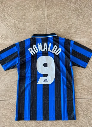 retro jersey ronaldo, marca: Umbro, estado: Nuevo con etiquetas, tamaño: M, 31,00 €, 33,25 € Protección al comprador incluida