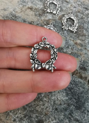 Lot x4 breloque argentés couronnes de Noël fête hiver création bijoux scrapbooking, estado: Muy bueno, 1,20 €, 1,96 € Protección al comprador Pro incluida