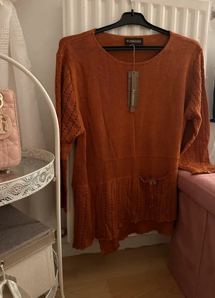 Pull tunique shabby chic en maille rouille - Floresse, merk: Floresse, staat: Nieuw met prijskaartje, maat: S / 36 / 8, € 3,50, € 4,38 inclusief Kopersbescherming