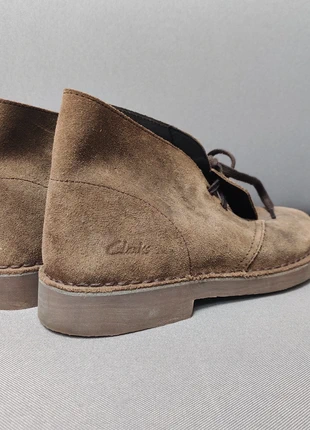 Désert boots Suède marron, marque: Clarks, état: Neuf sans étiquette, taille: 39,5, 61,99 €, 65,79 € Protection acheteurs incluse