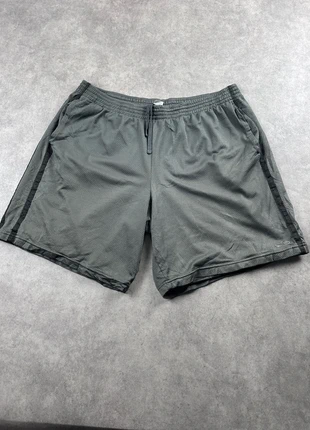 Short de sport large gris foncé Champion taille XXL homme basketball - SHO0675, brand: Champion, condizioni: Ottime, taglia: XXL, €8.00, €9.10 include la Protezione acquisti Pro