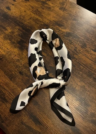 Foulard léopard, état: Neuf sans étiquette, 6,50 €, 7,53 € Protection acheteurs incluse