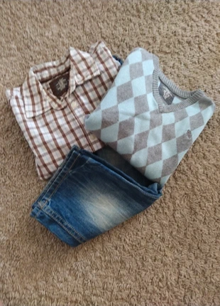 Maglione di cotone+camicia + jeans bambino H&M, marque: H&M, état: Très bon état, taille: 18-24 mois / 86 cm, 8,00 €, 9,10 € Protection acheteurs incluse