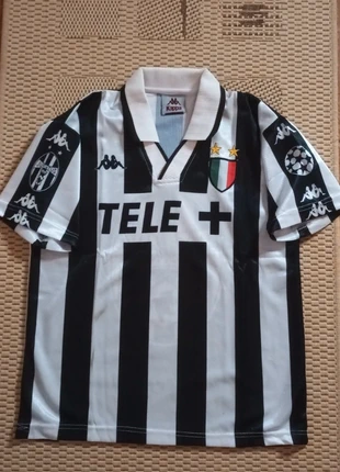 Vintage 90s Juventus jersey size Small, marque: Vintage Dressing, état: Très bon état, taille: S, 25,00 €, 26,95 € Protection acheteurs incluse
