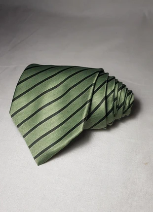 Jolie cravate artisanale verte et noire, marke: MODA, zustand: Sehr gut, 7,00 €, 8,05 € inklusive Vinted-Käuferschutz