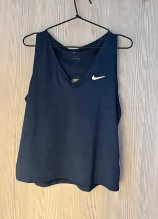 Débardeur Nike Dry-Fit bleu marine, marque: Nike, état: Neuf sans étiquette, taille: M / 38 / 10, 35,00 €, 37,45 € Protection acheteurs incluse