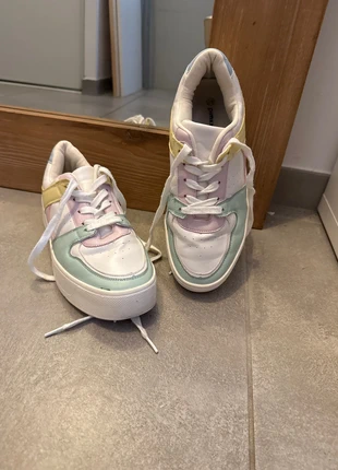 Chaussure multicolores pimkie, marque: Pimkie, état: Très bon état, taille: 38, 5,00 €, 5,95 € Protection acheteurs incluse