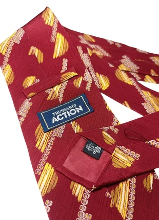 Cravatta vintage Trussardi originale, pura seta rosso, arancio giallo perfetta, merk: Trussardi, staat: Heel goed, € 8,00, € 9,10 inclusief Kopersbescherming Pro