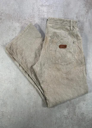 Pantalon En Velours Côtelé / Corduroy volcom gris clair, rayures fines, coupe droite, taille W30, marke: Volcom, zustand: Sehr gut, größe: W30 | DE 46, 11,00 €, 12,25 € beinhaltet Vinted-Käuferschutz Pro