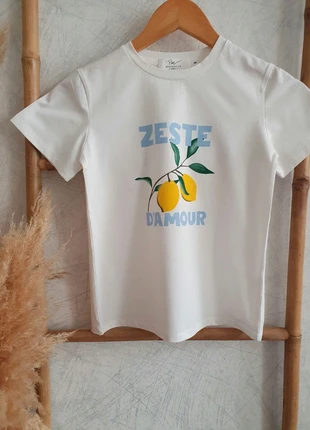 Tee-shirt " Zeste d'amour " 8 ans, marque: Mere et Fille, état: Neuf avec étiquette, taille: 8 ans / 128 cm, 10,00 €, 11,20 € Protection acheteurs (Pro) incluse