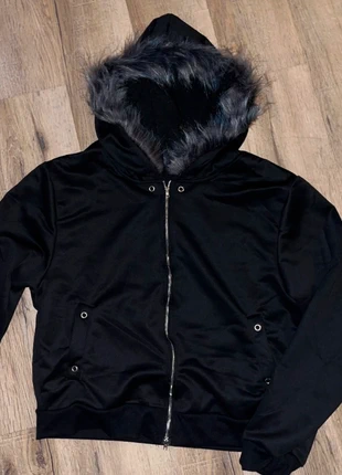 Veste noire argent fourrure emo 2000s, marque: y2k, état: Très bon état, taille: M, 49,90 €, 53,10 € Protection acheteurs (Pro) incluse