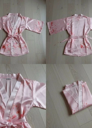 Kimono Satin Rose Pastel – Élégant / Féminin / Doux / Minimaliste / Loungewear, brand: Maison Solène Rosefield, condizioni: Ottime, taglia: M / IT 42 / EU 38, €34.99, €37.44 include la Protezione acquisti Pro