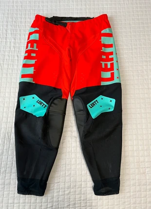 Leatt Moto 4.5 Pantaloni / Enduro MX – Taglia L | Ottime condizioni 🏁, merk: Leatt, staat: Heel goed, maat: L, € 84,00, € 88,90 inclusief Kopersbescherming