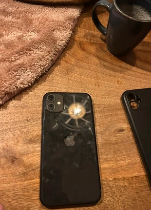 Iphone 11, merk: Apple, model: iPhone 11, staat: Goed, € 80,00, € 84,70 inclusief Kopersbescherming