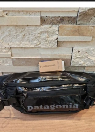 Banane Patagonia noire 5L - toute neuve, marque: Patagonia, état: Très bon état, 31,00 €, 33,25 € Protection acheteurs incluse