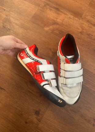 Vintage Diesel Sneakers Lowtops (Size 44, Fällt aus wie 43, Rot/Weiß, Guter Zustand), état: Bon état, taille: 43, 30,00 €, 32,20 € Protection acheteurs incluse