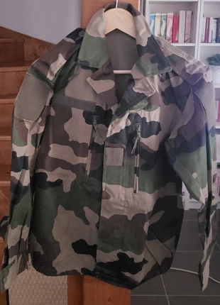 Veste militaire F2 camouflage CCE – Taille 88C, marque: Karo-06, état: Très bon état, taille: S, 15,00 €, 16,45 € Protection acheteurs incluse