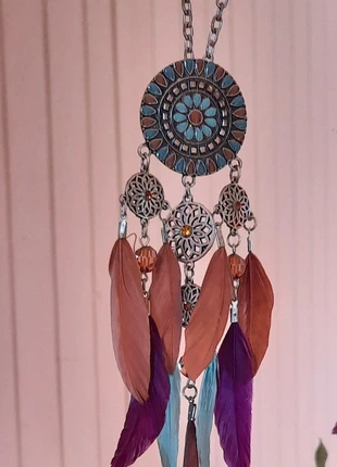 Collier avec plumes aux couleurs automnales 🍁🍁, marque: Camaïeu, état: Très bon état, 3,00 €, 3,85 € Protection acheteurs incluse