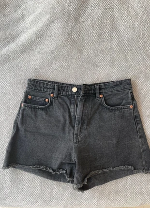 Schwarze Jeansshorts – Monki, S, merk: Monki, staat: Heel goed, maat: M / 38 / 10, € 3,00, € 3,85 inclusief Kopersbescherming
