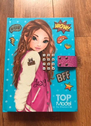 Top Model Diary, marque: TOPMODEL, état: Très bon état, taille: Taille unique, 6,00 €, 7,00 € Protection acheteurs incluse