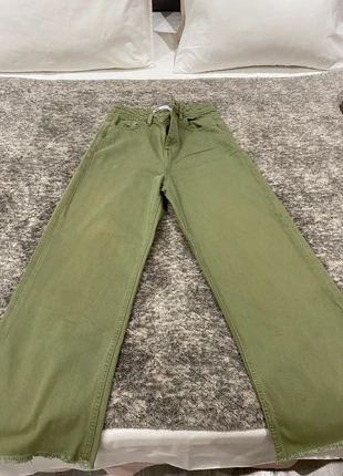 Vaqueros verde Zara, marca: Zara, estado: Nuevo sin etiquetas, tamaño: S / 36 / 8, 10,00 €, 11,20 € Protección al comprador incluida