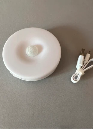 Veilleuse LED rechargeable, marque: Amazon, état: Comme neuf, 8,00 €, 9,10 € Protection acheteurs incluse