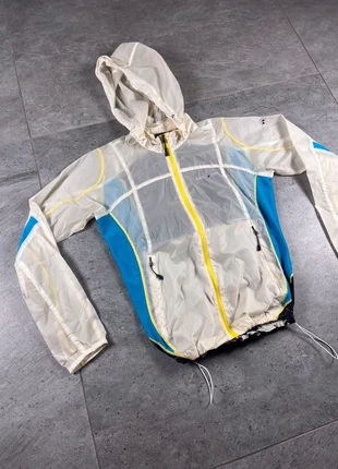 Coupe vent Mont Bell blanc Hiver Ski taille S, marque: Mont Bell, état: Très bon état, taille: S, 90,00 €, 95,20 € Protection acheteurs incluse