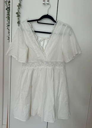 weißes Sommerkleid mit Reißverschluss, merk: COQUETTE, staat: Nieuw zonder prijskaartje, maat: S / 36 / 8, € 7,00, € 8,05 inclusief Kopersbescherming