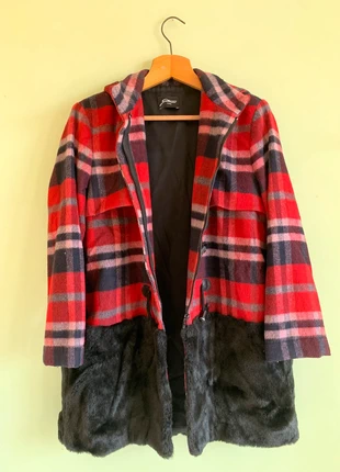Giacca Cappotto Lana Tartan Rosso e Fondo in Pelliccia Nera - Gattinoni - Taglia L / IT 44 / EU 40, marca: Gattinoni, estado: Muy bueno, tamaño: L / 40 / 12, 55,00 €, 58,45 € Protección al comprador incluida