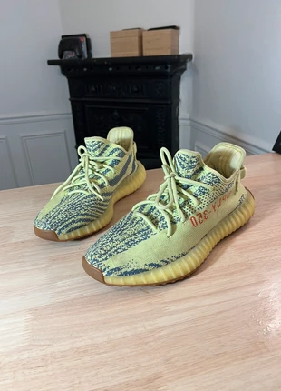 Adidas Yeezy Boost 350 V2 Semi Frozen Yellow, marque: Yeezy, état: Bon état, taille: 44, 129,00 €, 136,15 € Protection acheteurs incluse