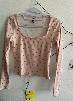 Light Pink Floral Long-Sleeve Top, marca: H&M, estado: Muy bueno, tamaño: M / 38 / 10, 6,00 €, 7,00 € Protección al comprador incluida