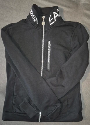 EA7 Emporio Armani Damen Sweatjacke – CLG geprüft – Größe xs, merk: Emporio Armani, staat: Heel goed, maat: XS / 34 / 6, € 50,00, € 53,20 inclusief Kopersbescherming