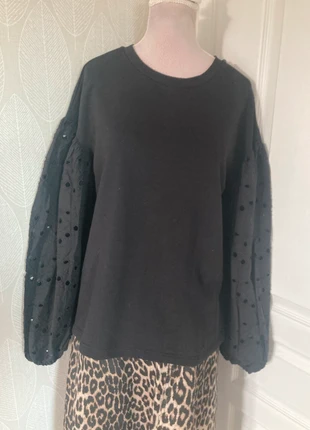 Sweat noir manches brodées h&m taille S, marca: H&M, estado: Muito bom, tamanho: S / 36 / 8, €8.00, €9.10 inclui Proteção do Comprador