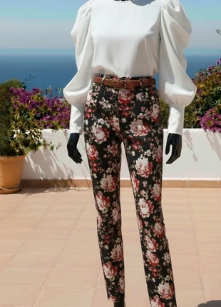 Pantalón vaquero flores🌺Marca Dorado paris🌺talla 38, marque: Dorado Paris, état: Très bon état, taille: M / 38 / 10, 15,95 €, 17,45 € Protection acheteurs incluse