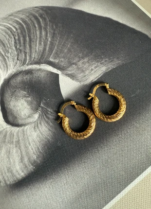 Chunky Gold Hoops, brand: Vintage Boutique, condition: Very good, £15.00, £16.45 includes Buyer Protection