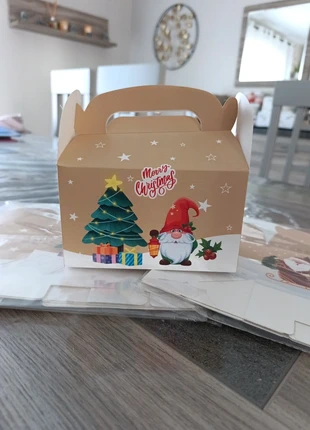 Boîtes Noël, marque: Shein, état: Neuf avec étiquette, 6,00 €, 7,00 € Protection acheteurs incluse