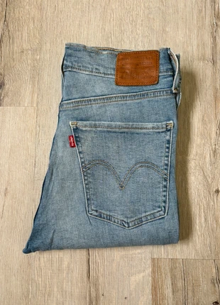 Jean Lévi’s Premium Ribcage W27 L26, marke: Levi's, zustand: Sehr gut, größe: S / 36 / 8, 18,00 €, 19,60 € beinhaltet Vinted-Käuferschutz Pro