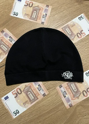 Bonnet y2k Syna World noir, brand: Syna World, condizioni: Nuovo con cartellino, taglia: Taglia unica, €12.99, €14.34 include la Protezione acquisti