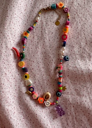 Collana colorata, staat: Heel goed, € 1,00, € 1,75 inclusief Kopersbescherming