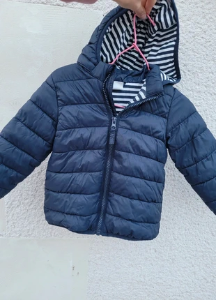 Doudoune legere capuche amovible, marque: H&M, état: Très bon état, taille: 18-24 mois / 86 cm, 4,00 €, 4,90 € Protection acheteurs incluse