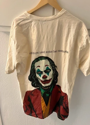 Oversize Joker Shirt XL – Joaquin Phoenix Print | Kleidermafia, merk: KleiderMafia, staat: Heel goed, maat: XL, € 27,00, € 29,05 inclusief Kopersbescherming