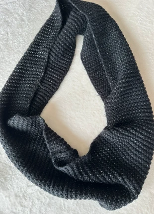 Écharpe noire Moa en rond – liseré argenté – comme neuve, brand: Moa, condition: New without tags, €3.00, €3.85 includes Buyer Protection