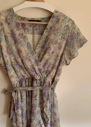 Vestido floral / flores nunca usado, marca: Fashion, estado: Novo sem etiquetas, tamanho: XL / 42 / 14, €12.00, €13.30 inclui Proteção do Comprador
